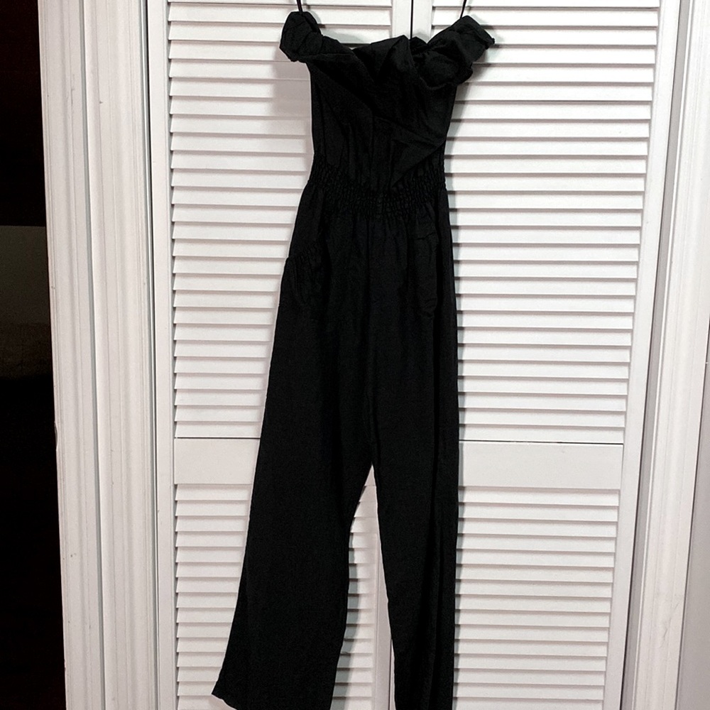 Beautiful strapless jumpsuit in a linen like material size S!😍❤️